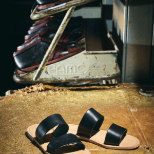 Handmade flat sandals with fine black leather - Image 3